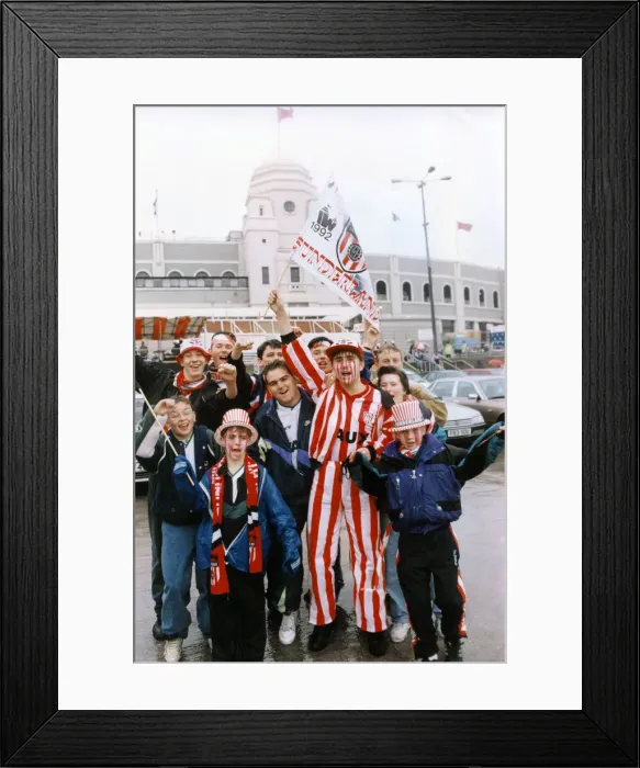 Framed Print : Sunderland Associated Football Club - FA Cup Final against Liverpool 9 May 1992 Framed Print : Sunderland Associated Football Club - FA Cup Final against Liverpool 9 May 1992