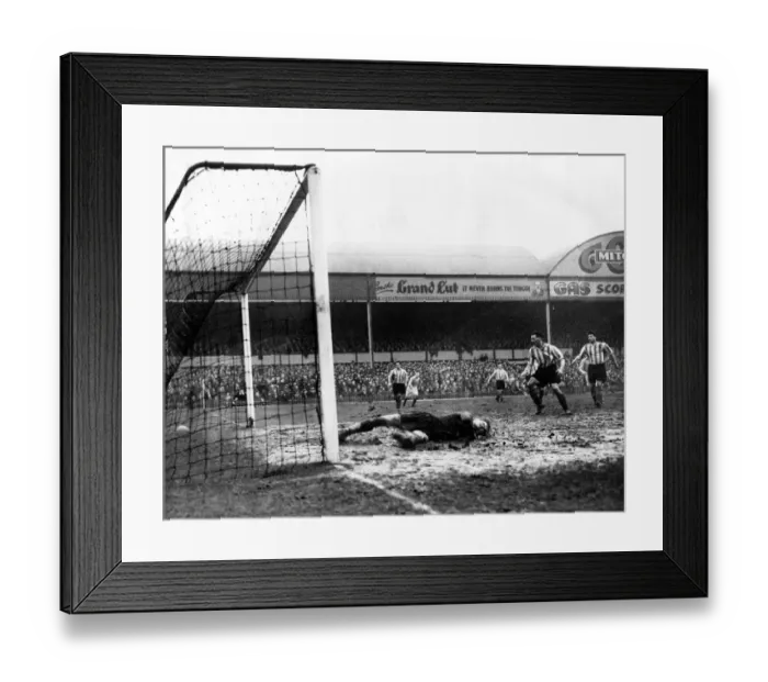 Framed Print : Sunderland Associated Football Club - FA Cup Semi-final against Manchester City 26 March Framed Print : Sunderland Associated Football Club - FA Cup Semi-final against Manchester City 26 March