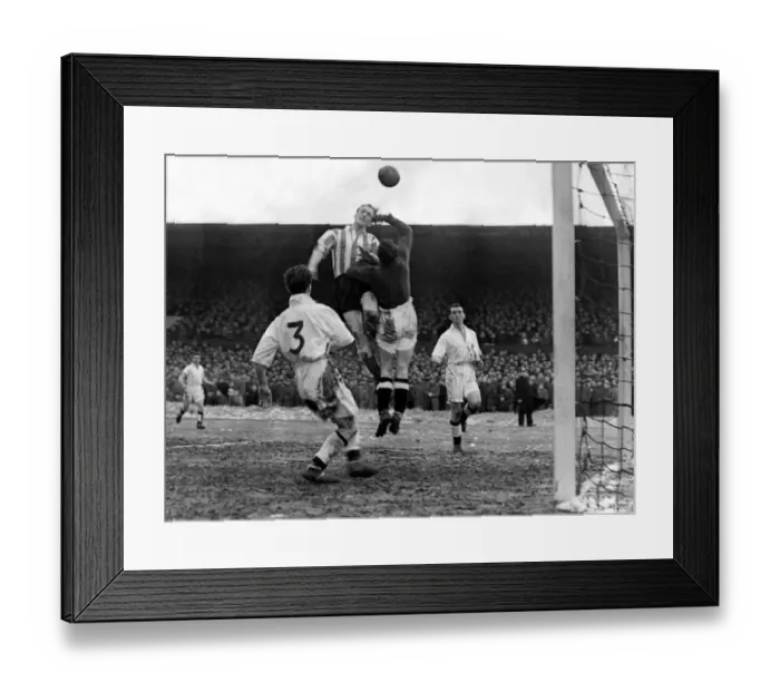 Framed Print : Sunderland Associated Football Club - FA Cup 5th round replay against Swansea 23 February Framed Print : Sunderland Associated Football Club - FA Cup 5th round replay against Swansea 23 February