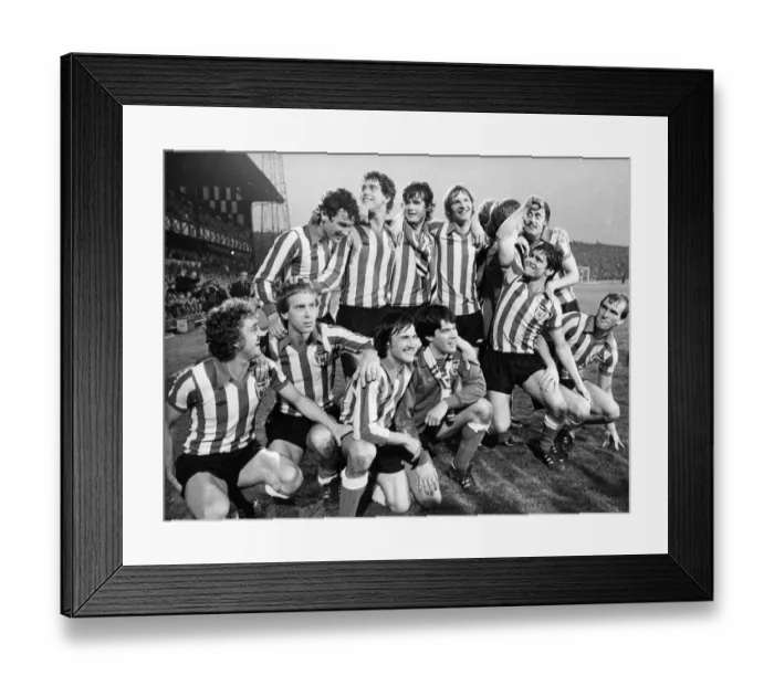 Framed Print : Sunderland Associated Football Club - Action from Sunderland v West Ham Promotion Match