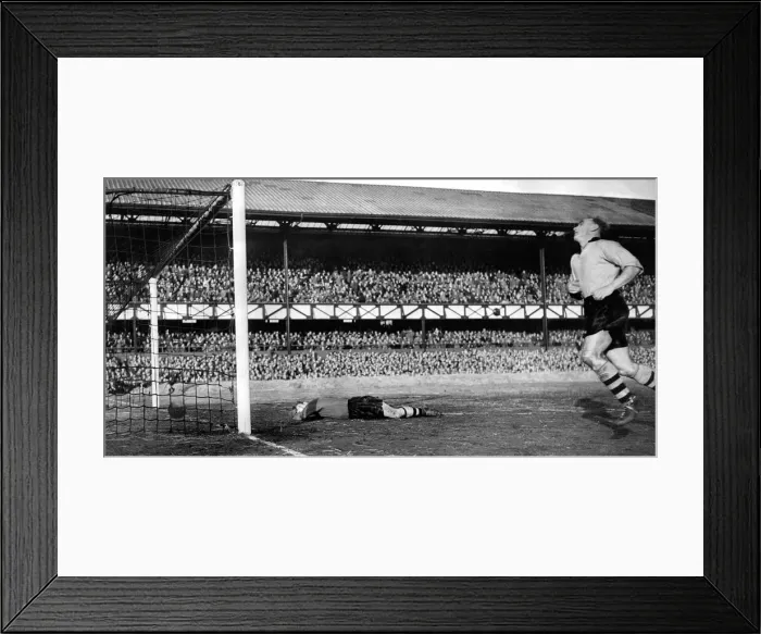 Framed Print : Sunderland Associated Football Club - FA Cup 6th round against Wolverhampton Wanderers 12