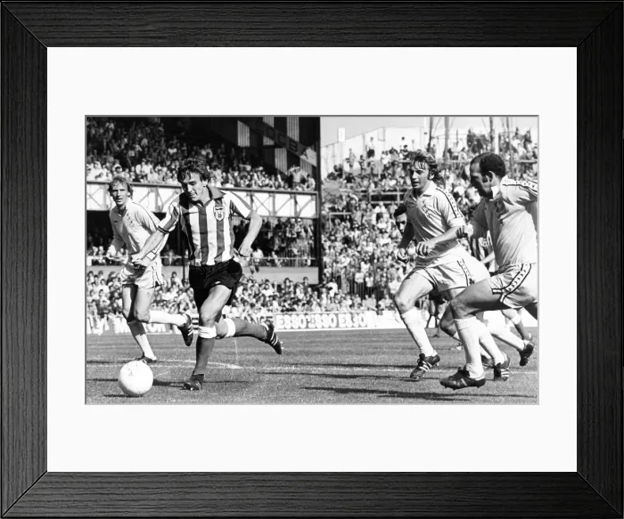 Framed Print : Sunderland Associated Football Club - Action from Sunderland v Charlton Athletic 20 Framed Print : Sunderland Associated Football Club - Action from Sunderland v Charlton Athletic 20