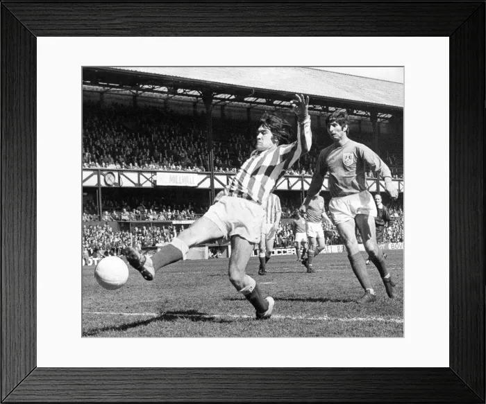 Framed Print : Sunderland Associated Football Club - Action from Sunderland v Millwall 30 April 1971