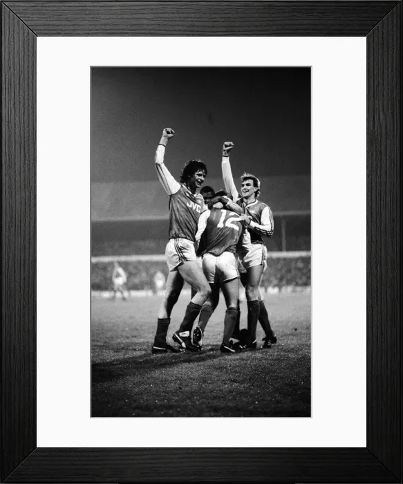 Framed Print : Tottenham Hotspur v Arsenal League Cup Semi Final 2nd leg replay at White Hart Lane 4th Framed Print : Tottenham Hotspur v Arsenal League Cup Semi Final 2nd leg replay at White Hart Lane 4th