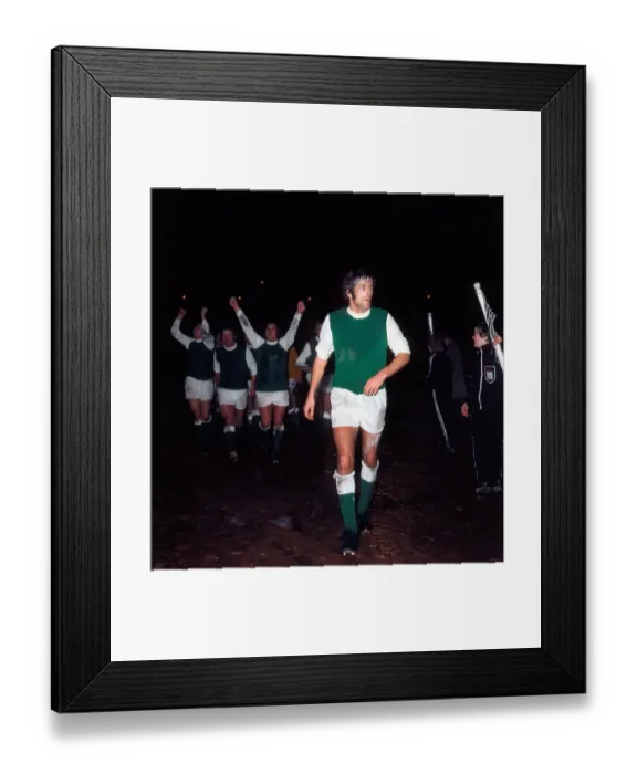 Framed Print : Scottish League Cup 1972 Hibernian versus Celtic Hibernian win the Scottish League