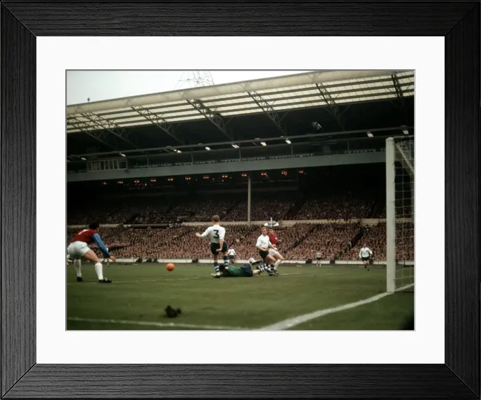 Framed Print : FA Cup Final 1964 West Ham United v. Preston North End. 2nd May 1964 Framed Print : FA Cup Final 1964 West Ham United v. Preston North End. 2nd May 1964