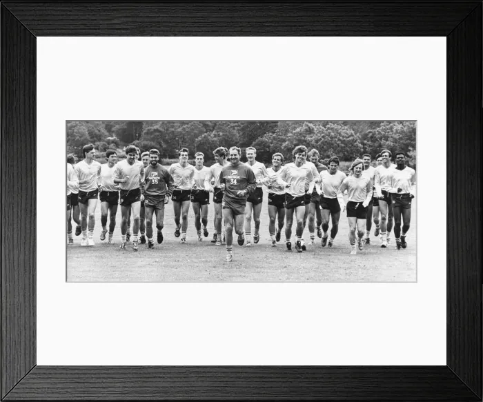 Framed Print : Sunderland Associated Football Club - The Sunderland Squad are put through their paces