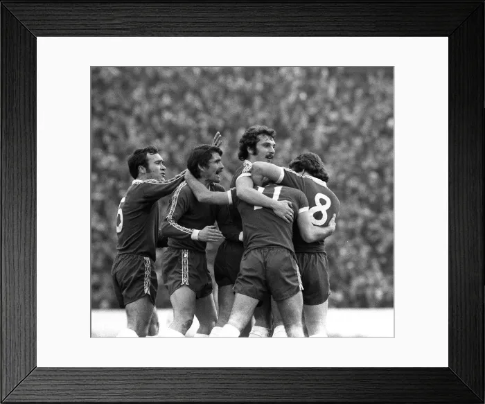 Framed Print : Ron Harris & Charlie Cooke of Chelsea celebrate win 1978 against Liverpool FA cup Framed Print : Ron Harris & Charlie Cooke of Chelsea celebrate win 1978 against Liverpool FA cup