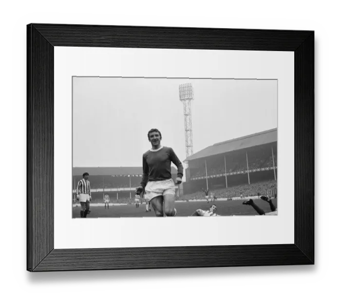 Framed Print : English League Division One match at Goodison Park. Everton 6 v Stoke City 2