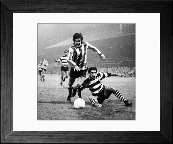 Framed Print : Sunderland Associated Football Club - Action from Sunderland v Sporting Lisbon 25 October Framed Print : Sunderland Associated Football Club - Action from Sunderland v Sporting Lisbon 25 October