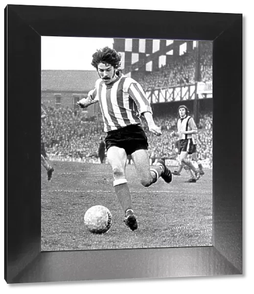 Sunderland Associated Football Club - Bobby Kerr in action 1 April 1973