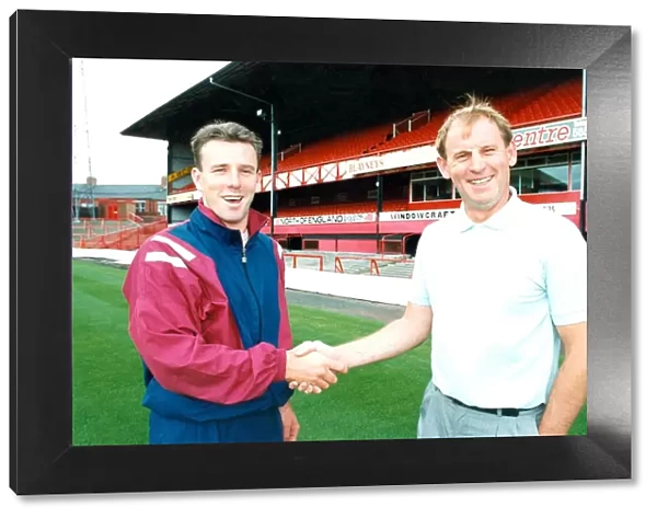 Sunderland Associated Football Club - Denis Smith welcomes Kevin Ball to Roker Park 11