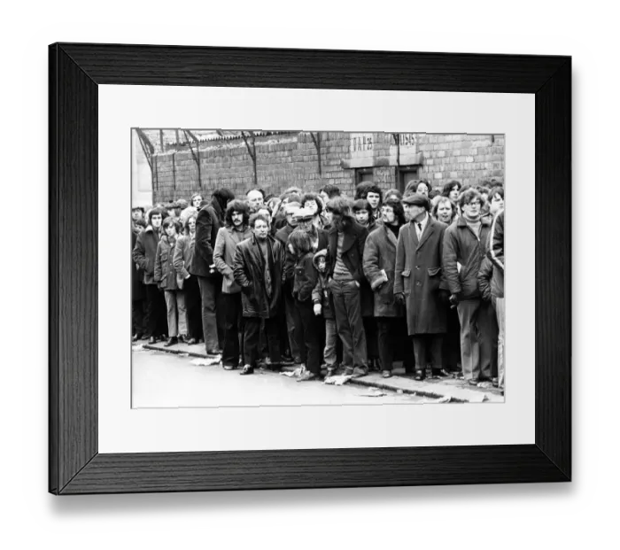 Framed Print : Sunderland Associated Football Club - Sunderland fans queue for tickets for the FA Cup Framed Print : Sunderland Associated Football Club - Sunderland fans queue for tickets for the FA Cup