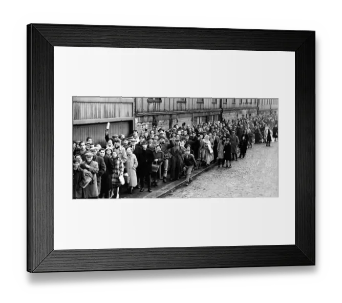 Framed Print : Sunderland Associated Football Club - Sunderland fans queue for tickets for the FA Cup Framed Print : Sunderland Associated Football Club - Sunderland fans queue for tickets for the FA Cup
