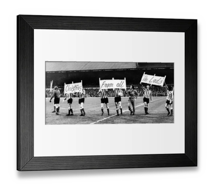 Framed Print : Sunderland Associated Football Club - The Sunderland players with a Christmas greeting Framed Print : Sunderland Associated Football Club - The Sunderland players with a Christmas greeting
