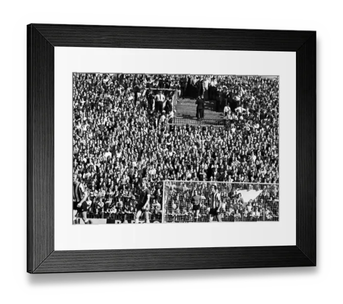 Framed Print : Sunderland Associated Football Club - Sunderland Fans at the Roker end of Roker Park