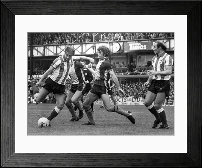 Framed Print : Sunderland Associated Football Club - Action from Sunderland v Southampton 25 August 1980 Framed Print : Sunderland Associated Football Club - Action from Sunderland v Southampton 25 August 1980