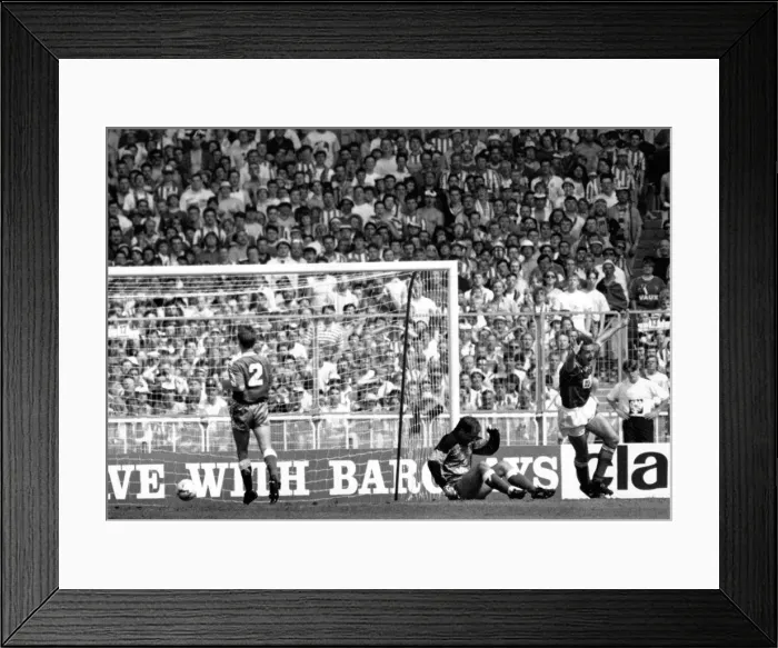 Framed Print : Sunderland Associated Football Club - Action from Sunderland v Swindon 28 May 1990 - Alan Framed Print : Sunderland Associated Football Club - Action from Sunderland v Swindon 28 May 1990 - Alan