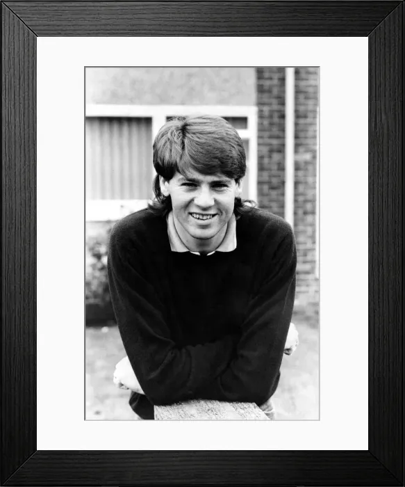 Framed Print : Newcastle Uniteds Chris Waddle. 08 / 10 / 84 Framed Print : Newcastle Uniteds Chris Waddle. 08 / 10 / 84