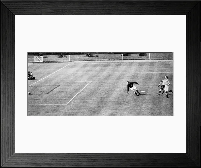 Framed Print : Jackie Milburn scores during the 1951 FA Cup final against Blackpool Framed Print : Jackie Milburn scores during the 1951 FA Cup final against Blackpool