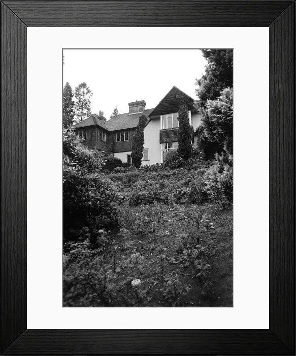Framed Print : View of Ringo Starrs newly purchased home, Sunny Heights, St Framed Print : View of Ringo Starrs newly purchased home, Sunny Heights, St
