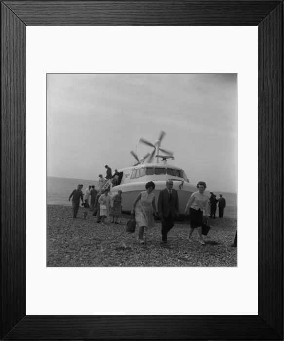 Framed Print : Westland Hovercraft SRN2 commences passenger service from Ryde I. O. W