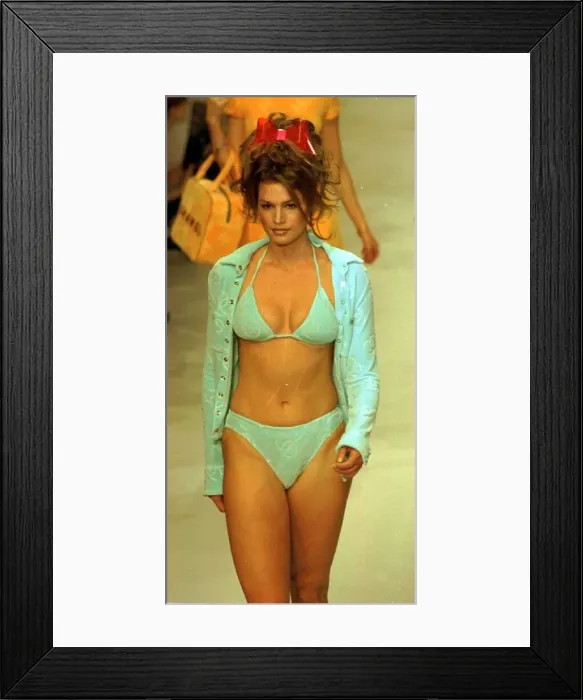 Framed Print : CINDY MODELS CHANEL Framed Print : CINDY MODELS CHANEL