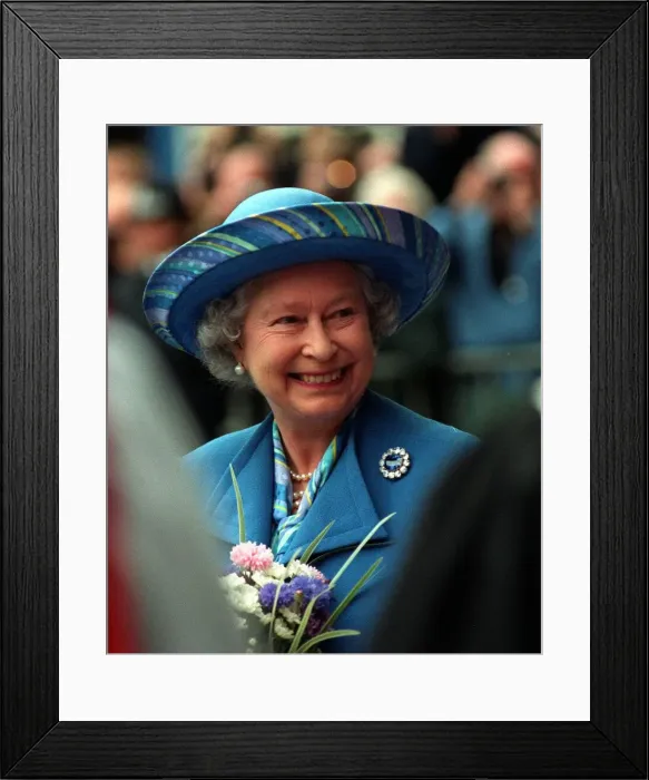 Framed Print : Queen Elizabeth II, Scotland 30th June 1999 arrives at St Giles Cathedral for