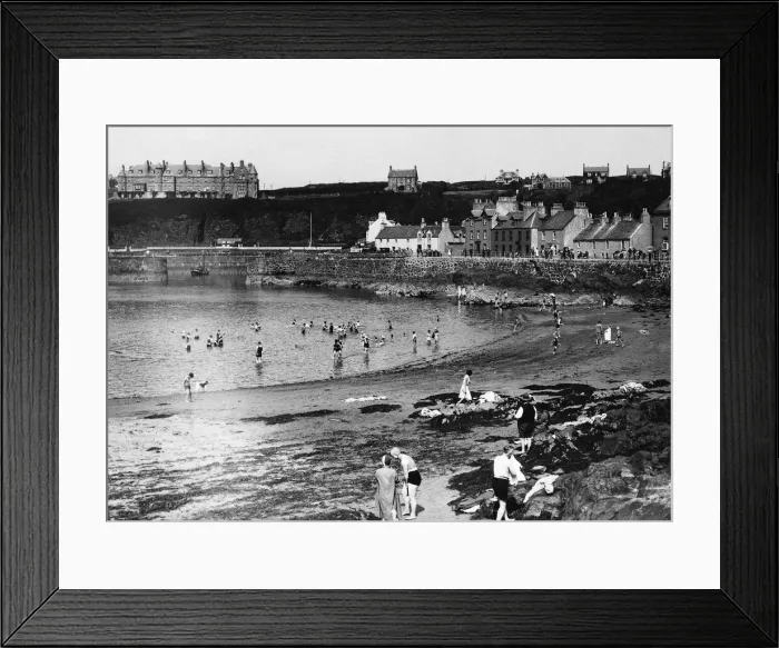 Framed Print : General view of Portpatrick beach in Dumfries and Galloway, South West Scotland Framed Print : General view of Portpatrick beach in Dumfries and Galloway, South West Scotland
