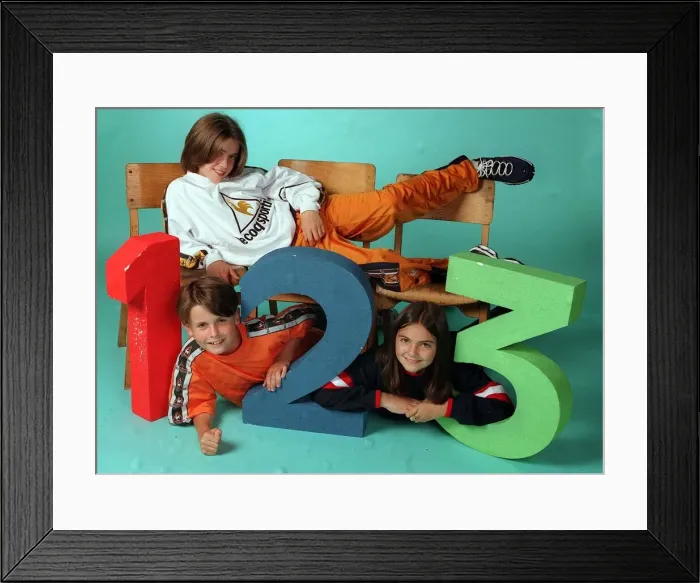 Framed Print : PIC SHOWS SCHOOL KIDS FASHION SHOOT Framed Print : PIC SHOWS SCHOOL KIDS FASHION SHOOT