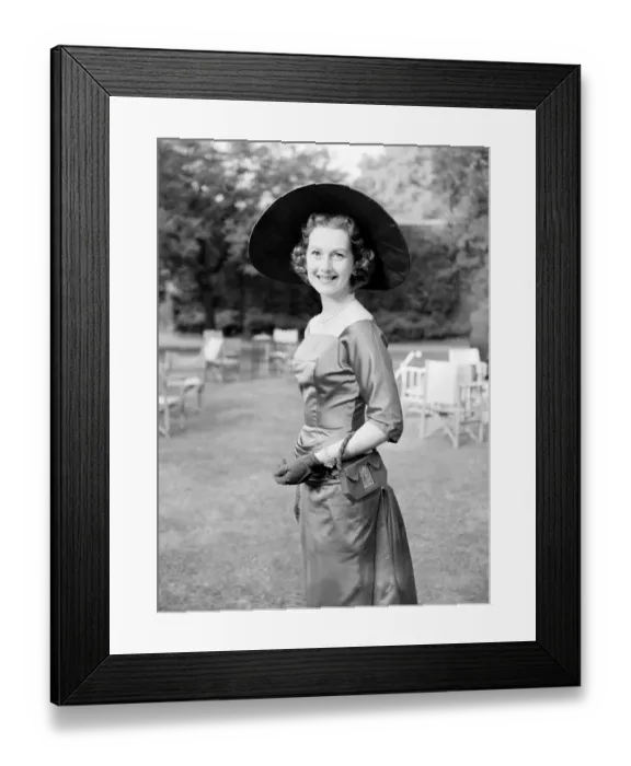 Framed Print : London Fashion Designers gave a garden party at Lancaster House for fashion buyers