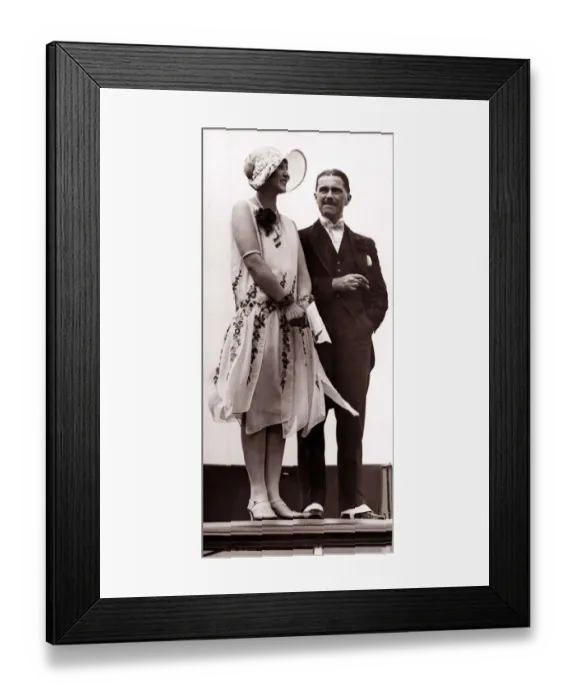 Framed Print : Ascot Fashion - June 1926 Caras Grandstand at Ascot Woman Framed Print : Ascot Fashion - June 1926 Caras Grandstand at Ascot Woman