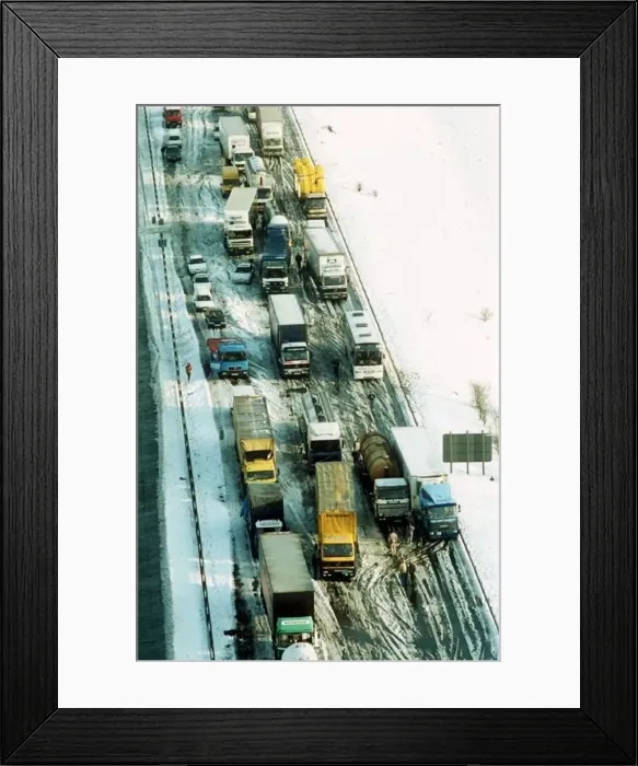 : Cars and lorries on the M6 near Coventry stuck in the bad weather dbase MSI : Cars and lorries on the M6 near Coventry stuck in the bad weather dbase MSI