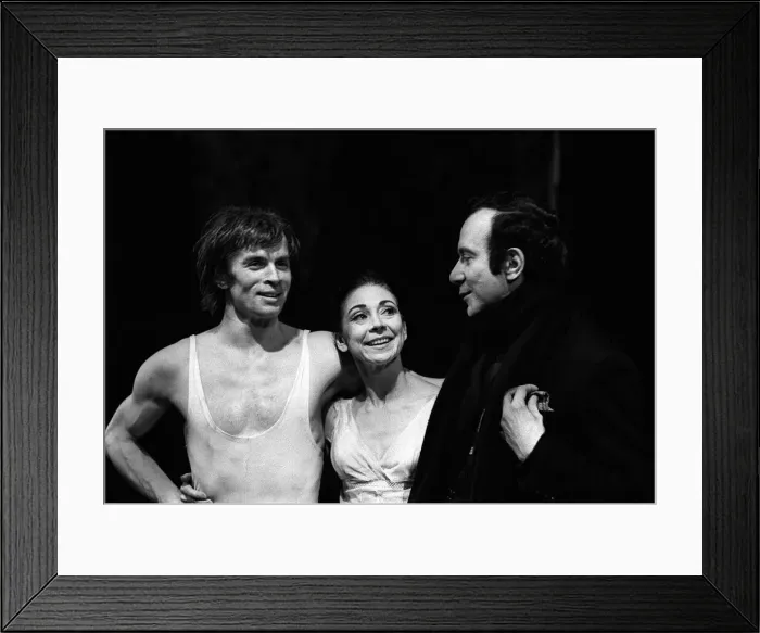Framed Print : Rudolf Nureyev and Margot Fonteyn seen here at the presss photo call for the Royal Framed Print : Rudolf Nureyev and Margot Fonteyn seen here at the presss photo call for the Royal