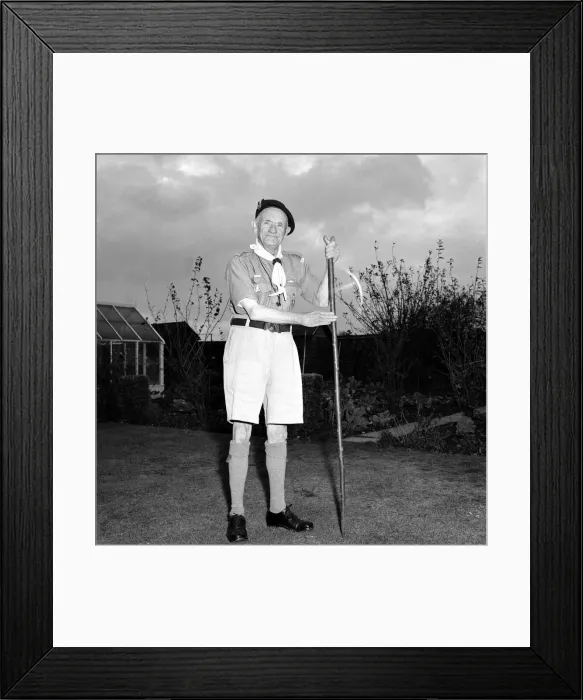 Framed Print : William Phillips aged 85 seen here in 1959 then one of the United Kingdoms oldest Scouts Framed Print : William Phillips aged 85 seen here in 1959 then one of the United Kingdoms oldest Scouts