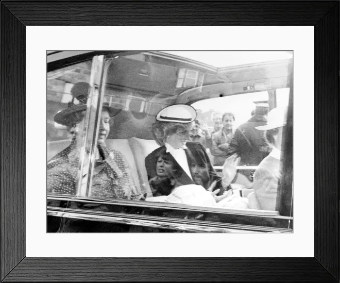 Framed Print : Queen Elizabeth II with Princess Diana in the back of a car during a visit to Scotland Framed Print : Queen Elizabeth II with Princess Diana in the back of a car during a visit to Scotland
