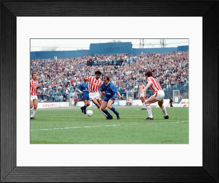 Framed Print : Chelsea v. Stoke 1st May 1989