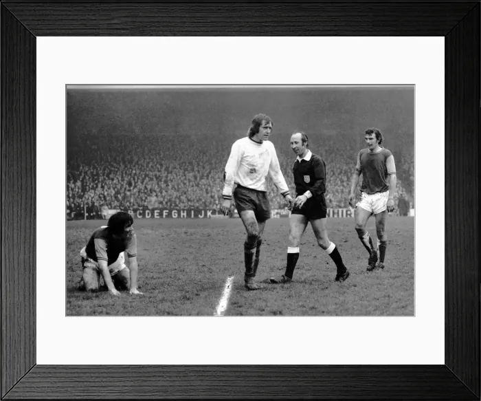 Framed Print : Football: West Ham vs. Burnley F. C. March 1975 75-01462-014 Framed Print : Football: West Ham vs. Burnley F. C. March 1975 75-01462-014
