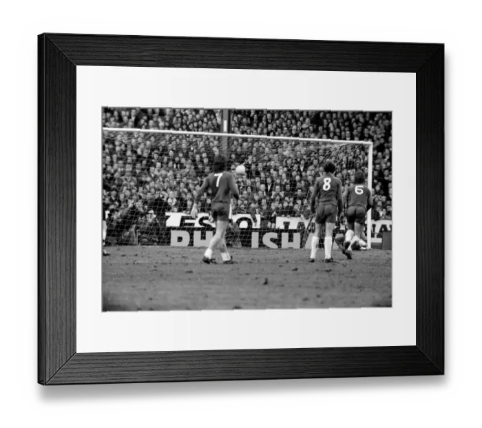 Framed Print : Chelsea v. Manchester United. The penalty goal that brought Manchester back into the game Framed Print : Chelsea v. Manchester United. The penalty goal that brought Manchester back into the game