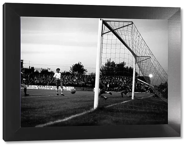 Mansfield v. Liverpool. September 1970 71-00193-028