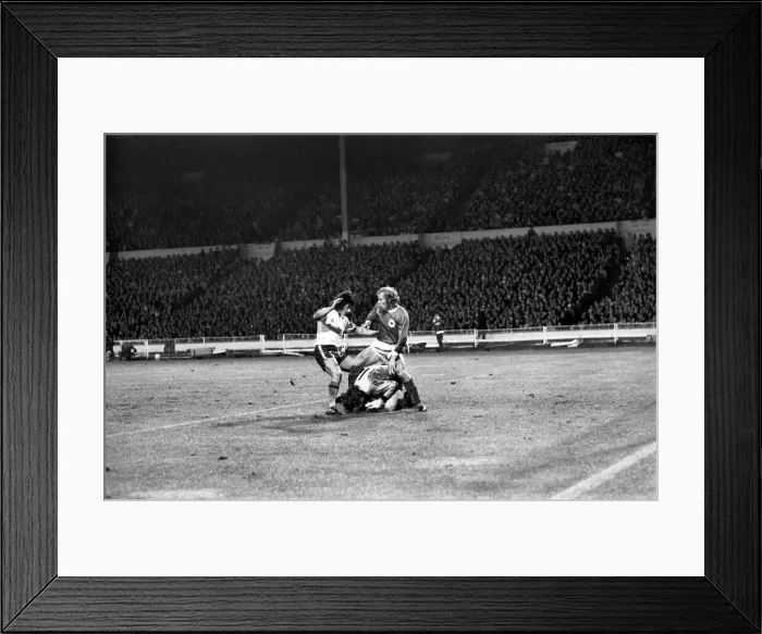 Framed Print : England (2) v. West Germany (0). March 1975 75-01404-070