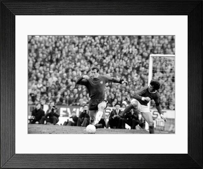 Framed Print : Chelsea v. Manchester United. January 1970 71-00225-009 Framed Print : Chelsea v. Manchester United. January 1970 71-00225-009
