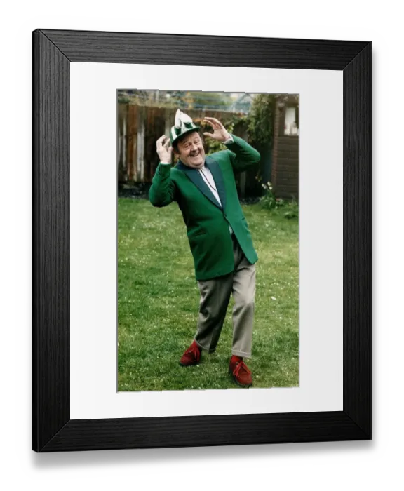 Framed Print : Wee Willie Harris pop star of the fifties Dbase A©Mirrorpix