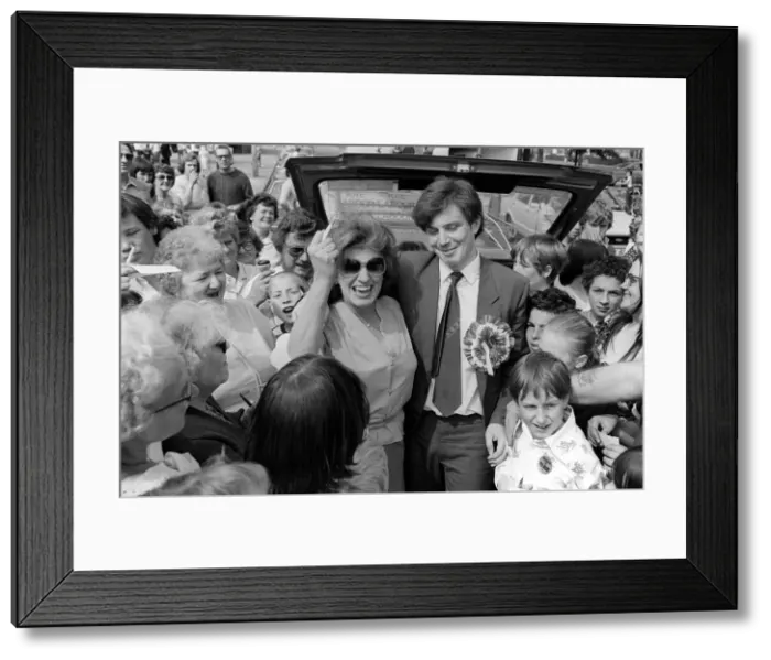 Framed Print : Pat Phoenix, Actress, 15th May 1982, in Slough to support Labour candidate Tony Blair Framed Print : Pat Phoenix, Actress, 15th May 1982, in Slough to support Labour candidate Tony Blair