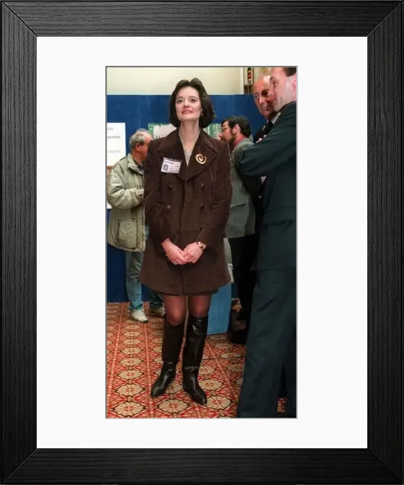 Framed Print : Cherie Blair wife of Labour leader Tony Blair at the Labour Party Conference Framed Print : Cherie Blair wife of Labour leader Tony Blair at the Labour Party Conference