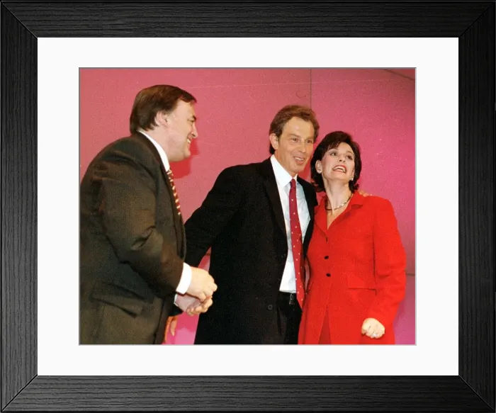 Framed Print : Tony Blair Prime Minister with wife Cherie September 1998 Framed Print : Tony Blair Prime Minister with wife Cherie September 1998