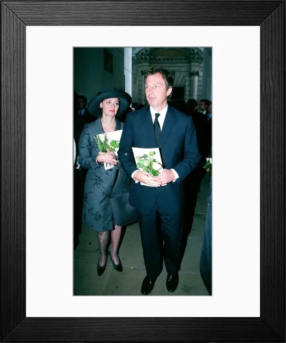 Framed Print : Prime Minister Tony Blair and his wife Cherie leave St Brides Church in Fleet Street Framed Print : Prime Minister Tony Blair and his wife Cherie leave St Brides Church in Fleet Street