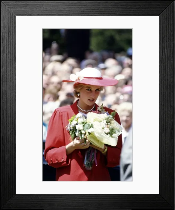 Framed Print : Princess Diana and Prince Charles Overseas Visit to Australia Framed Print : Princess Diana and Prince Charles Overseas Visit to Australia