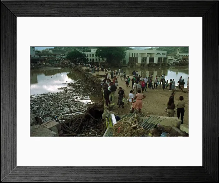 Framed Print : Honduras Weather Hurricane Mitch Nov 1998 RISING STENCH FROM RECEEDING WATER