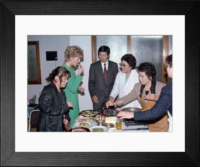 Framed Print : Princess Diana & Prince Charles Overseas Visits Korea Framed Print : Princess Diana & Prince Charles Overseas Visits Korea